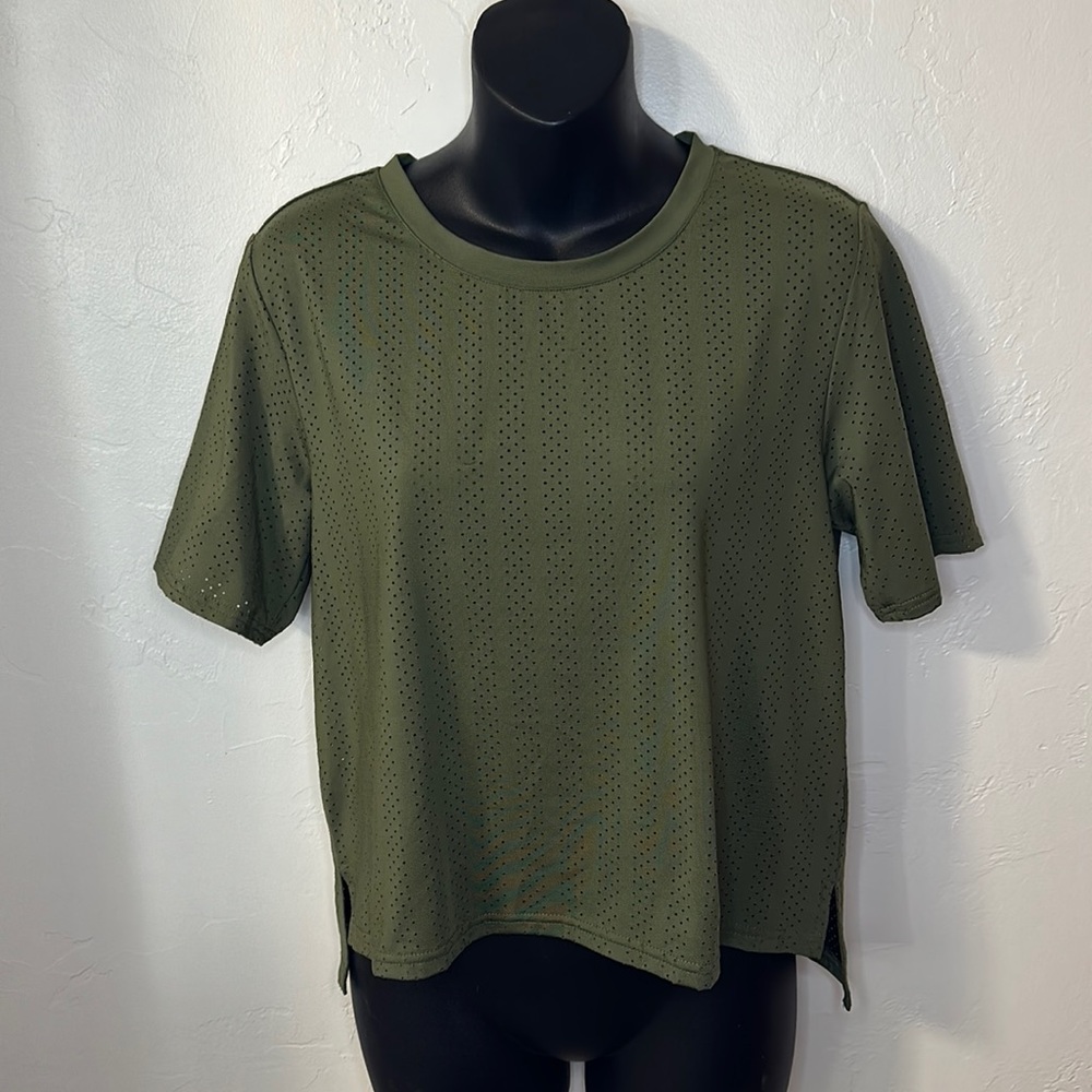 ZYIA Active olive green perforated top L